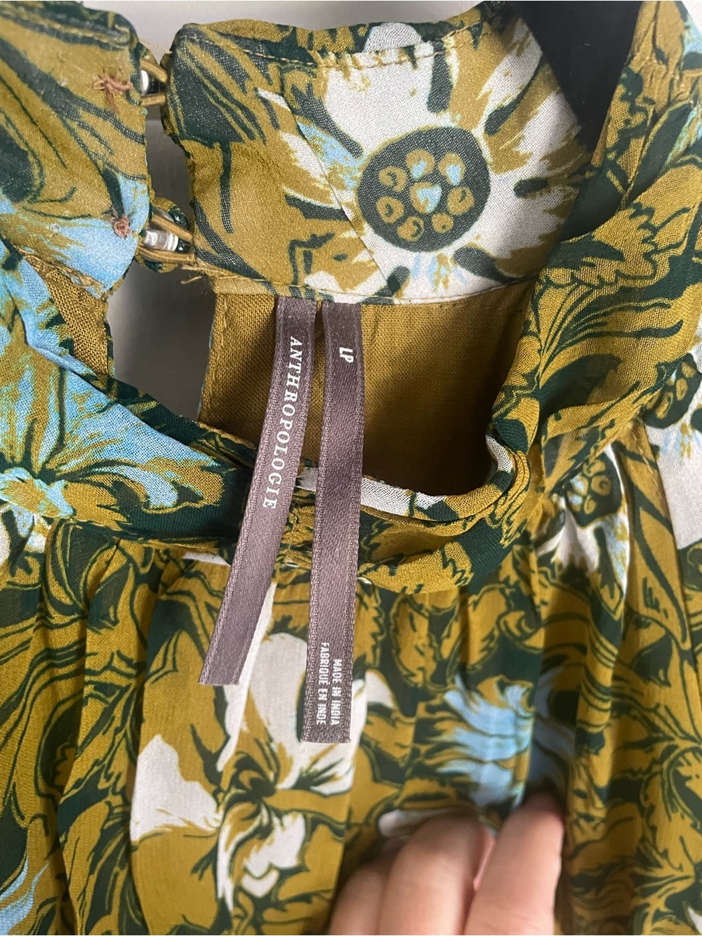Anthropologie The Somerset Long-Sleeve Mock-Neck Chiffon Maxi Dress Size LP - Picture 4 of 4